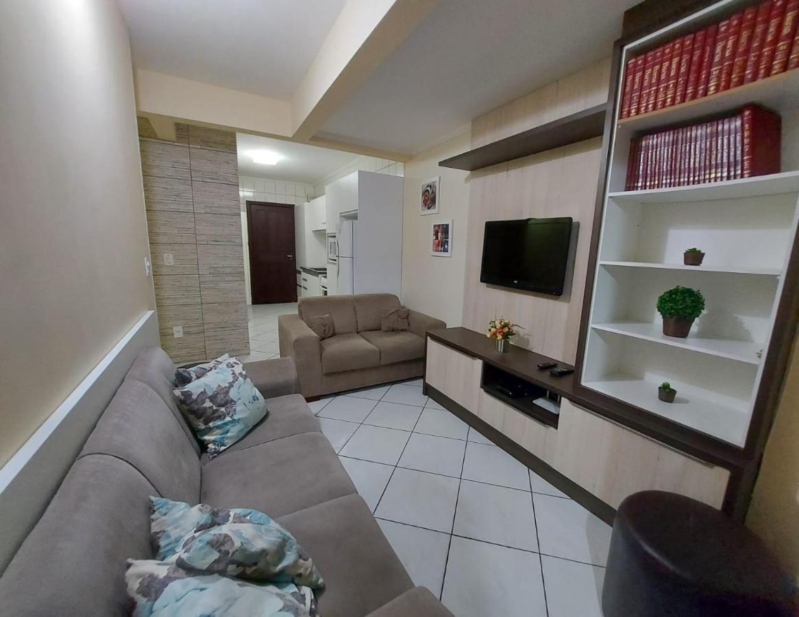 Apartamento 12 - Bombinhas - 200 Metros Da Praia Eksteriør billede
