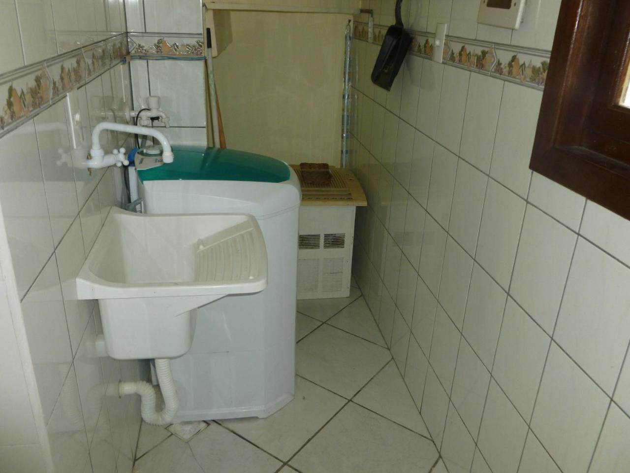 Apartamento 12 - Bombinhas - 200 Metros Da Praia Eksteriør billede