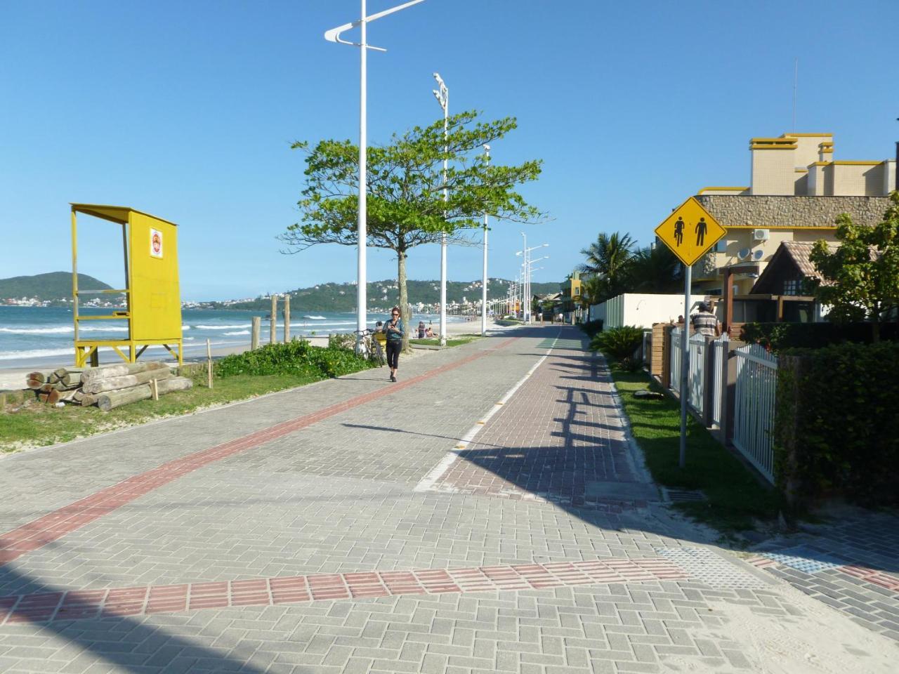 Apartamento 12 - Bombinhas - 200 Metros Da Praia Eksteriør billede